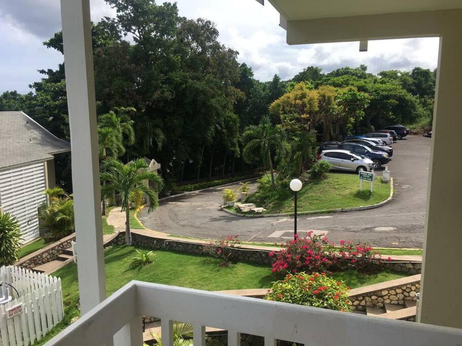 Ocho Rios 2 Bedroom Apartment/Flat Exteriör bild